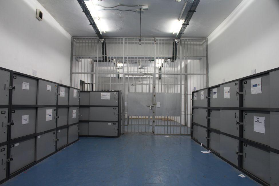 cash vaulting cash vaulting